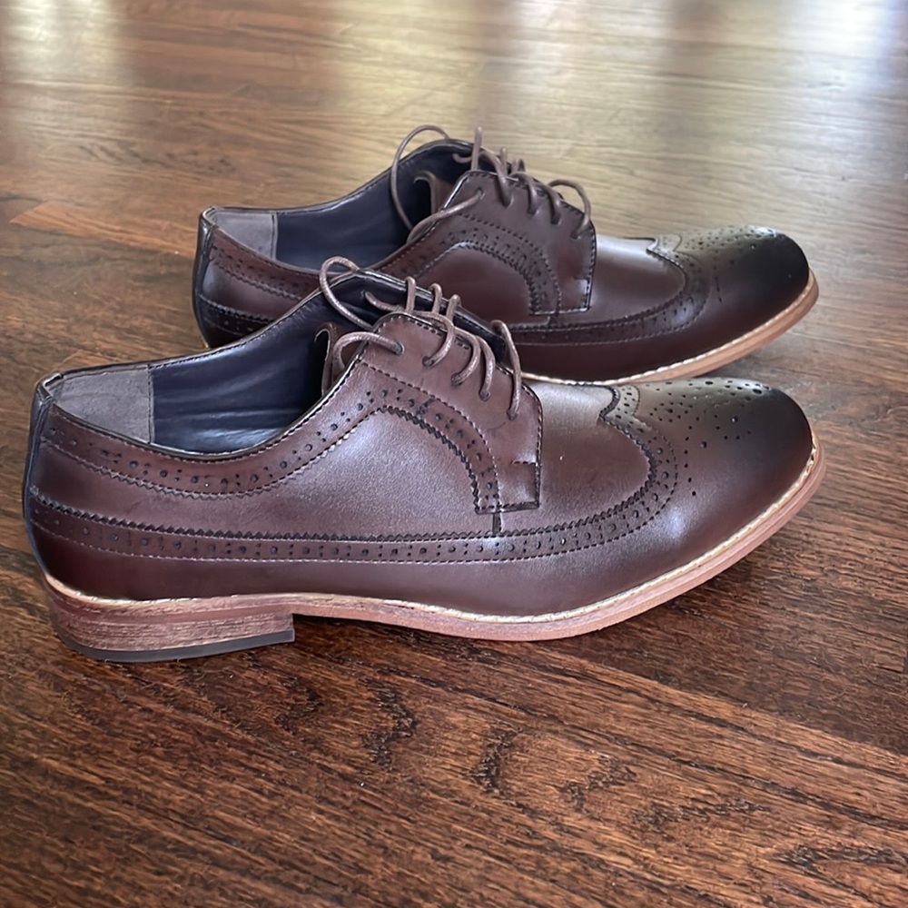 URBAN FOX LEATHER WINGTIP DRESS SHOES